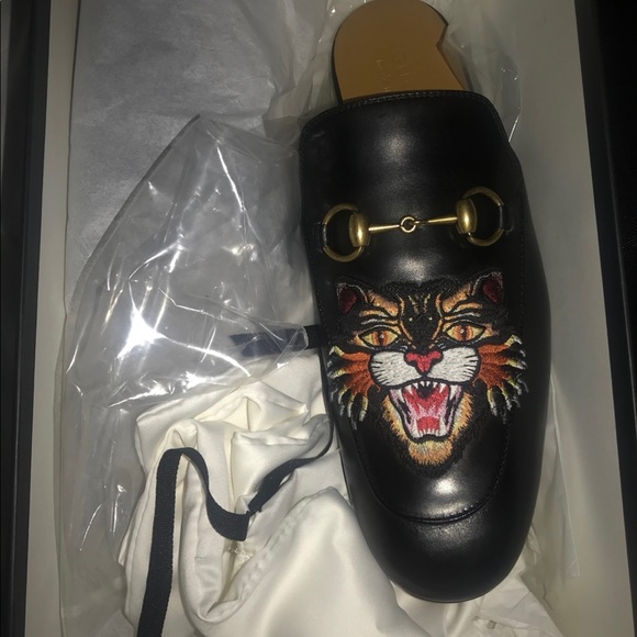 Gucci slip on shoes!!